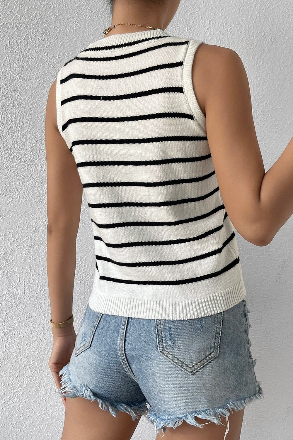 Striped Round Neck Knit Vest - The Goddess Galleries