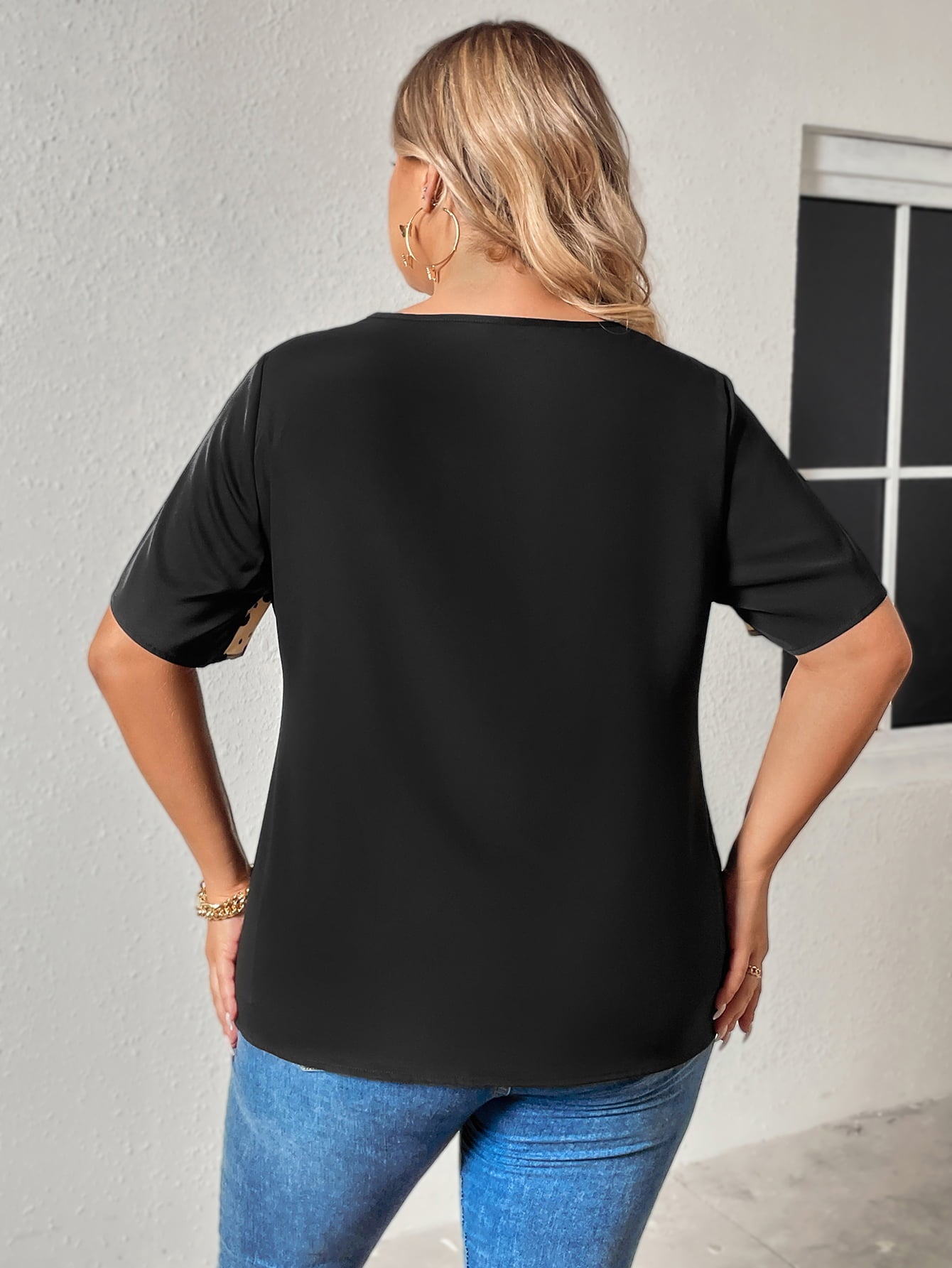 Honey Plus Size Chain Detail V-Neck Raglan Sleeve Blouse - The Goddess Galleries