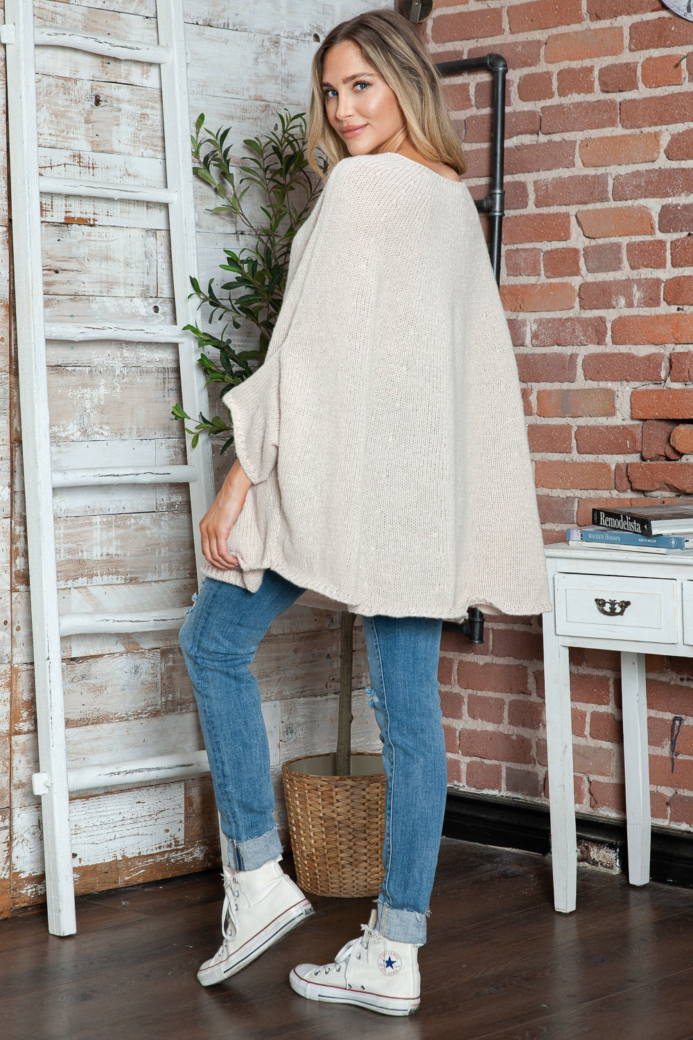 Round Neck Batwing Sleeve Sweater - The Goddess Galleries
