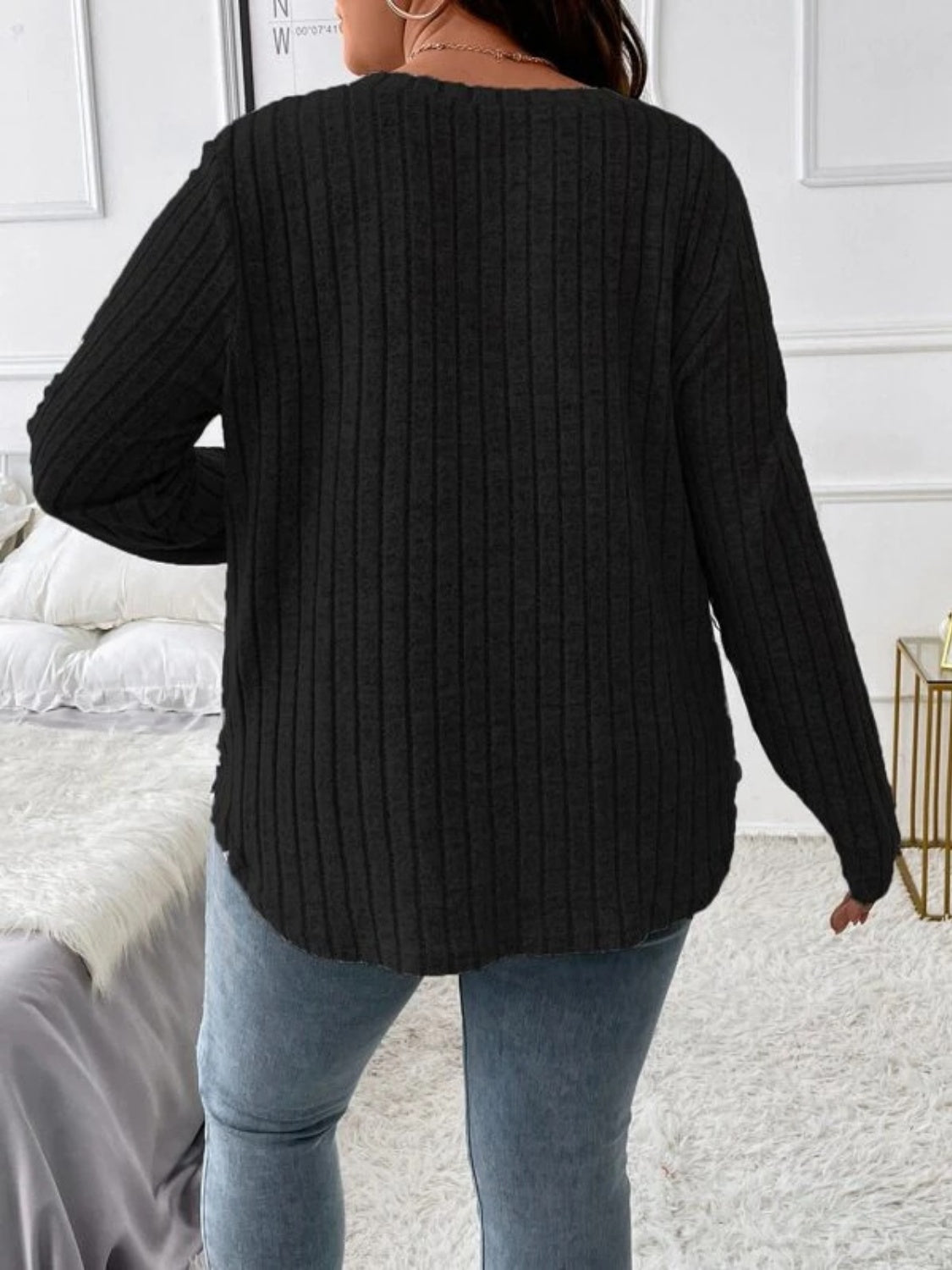 Plus Size V-Neck Long Sleeve T-Shirt - The Goddess Galleries