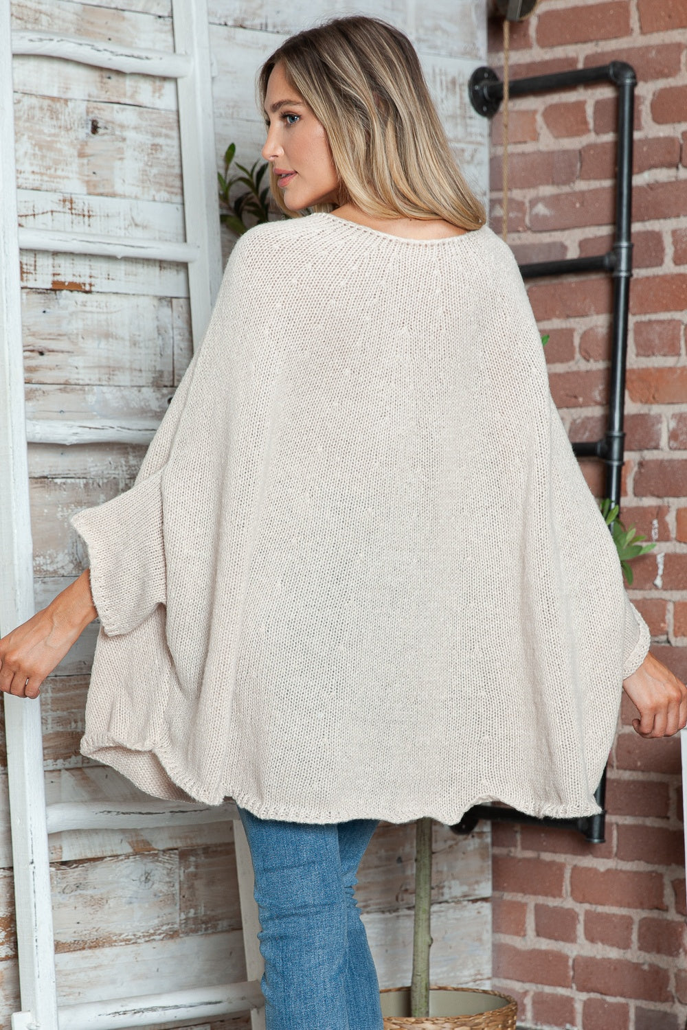 Round Neck Batwing Sleeve Sweater - The Goddess Galleries