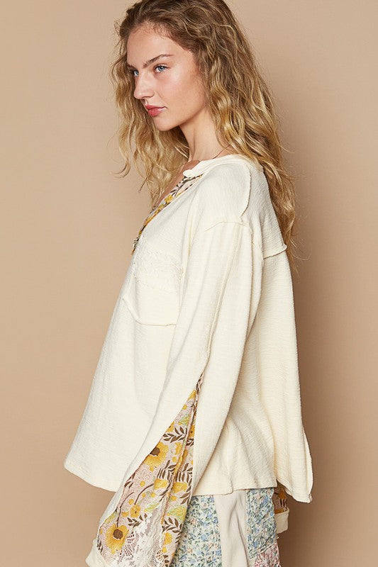 POL Lace Detail Flower Printed V-Neck Knit Top - The Goddess Galleries
