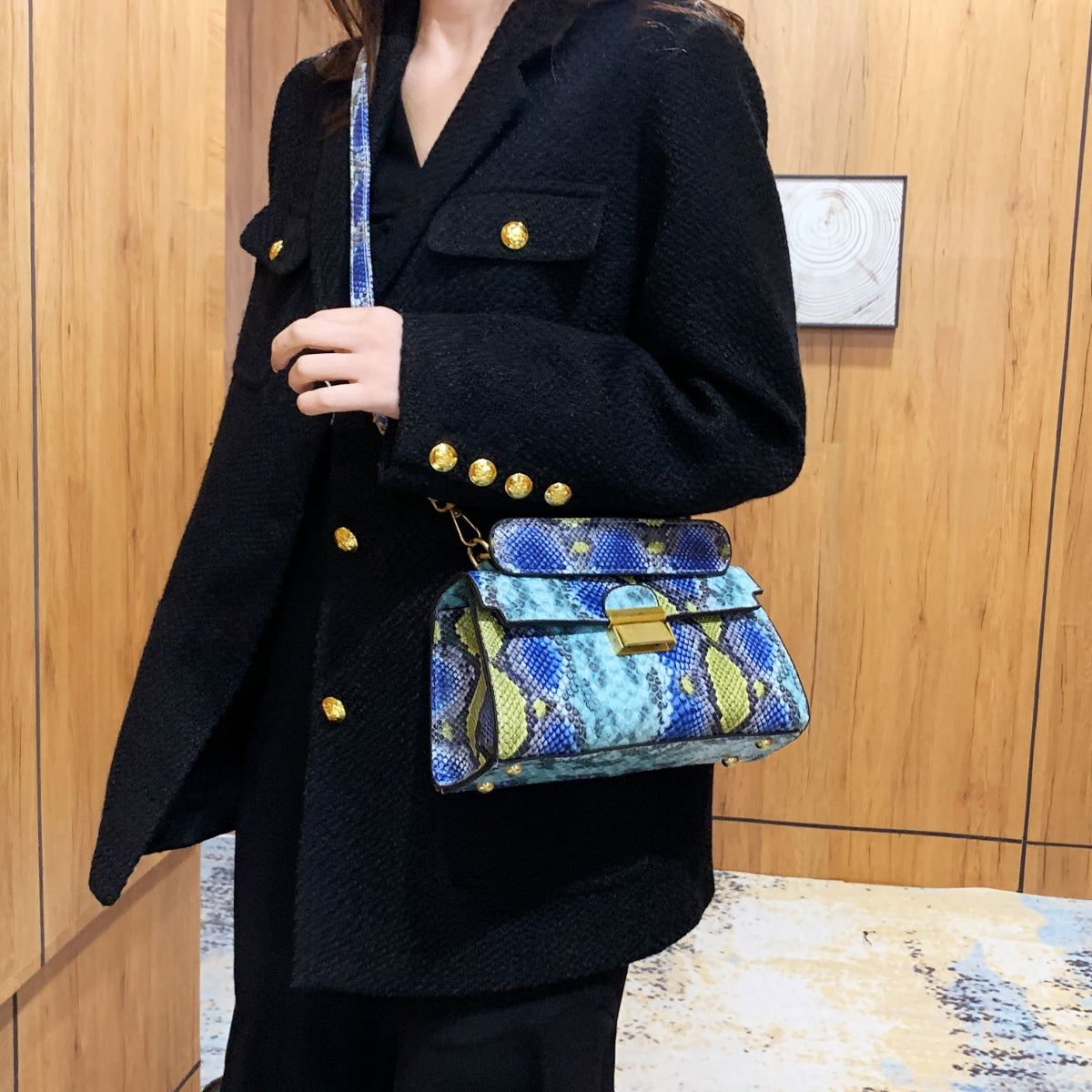 PU Leather Snakeskin Print Crossbody Bag - The Goddess Galleries