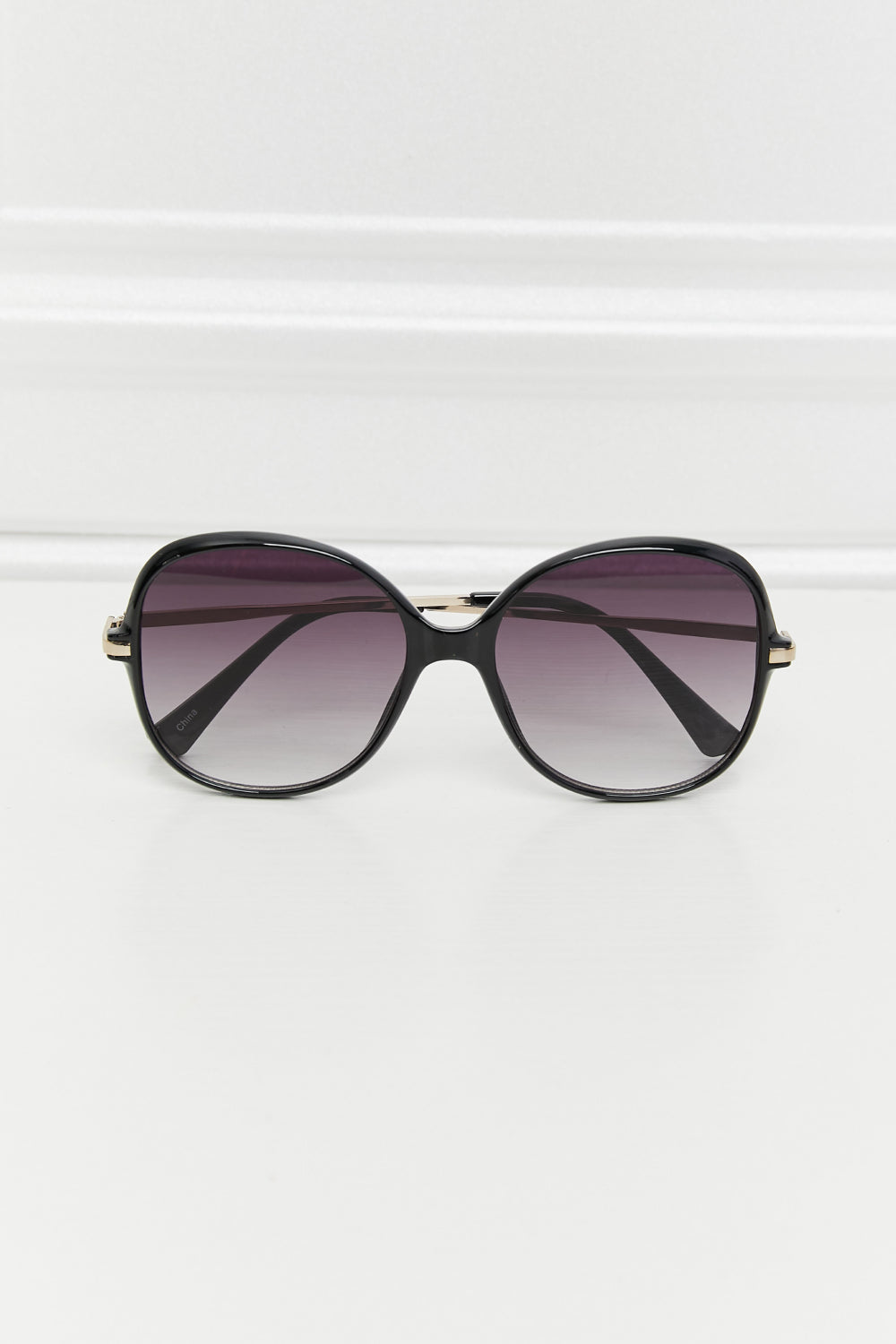 Metal-Plastic Hybrid Full Rim Sunglasses - The Goddess Galleries