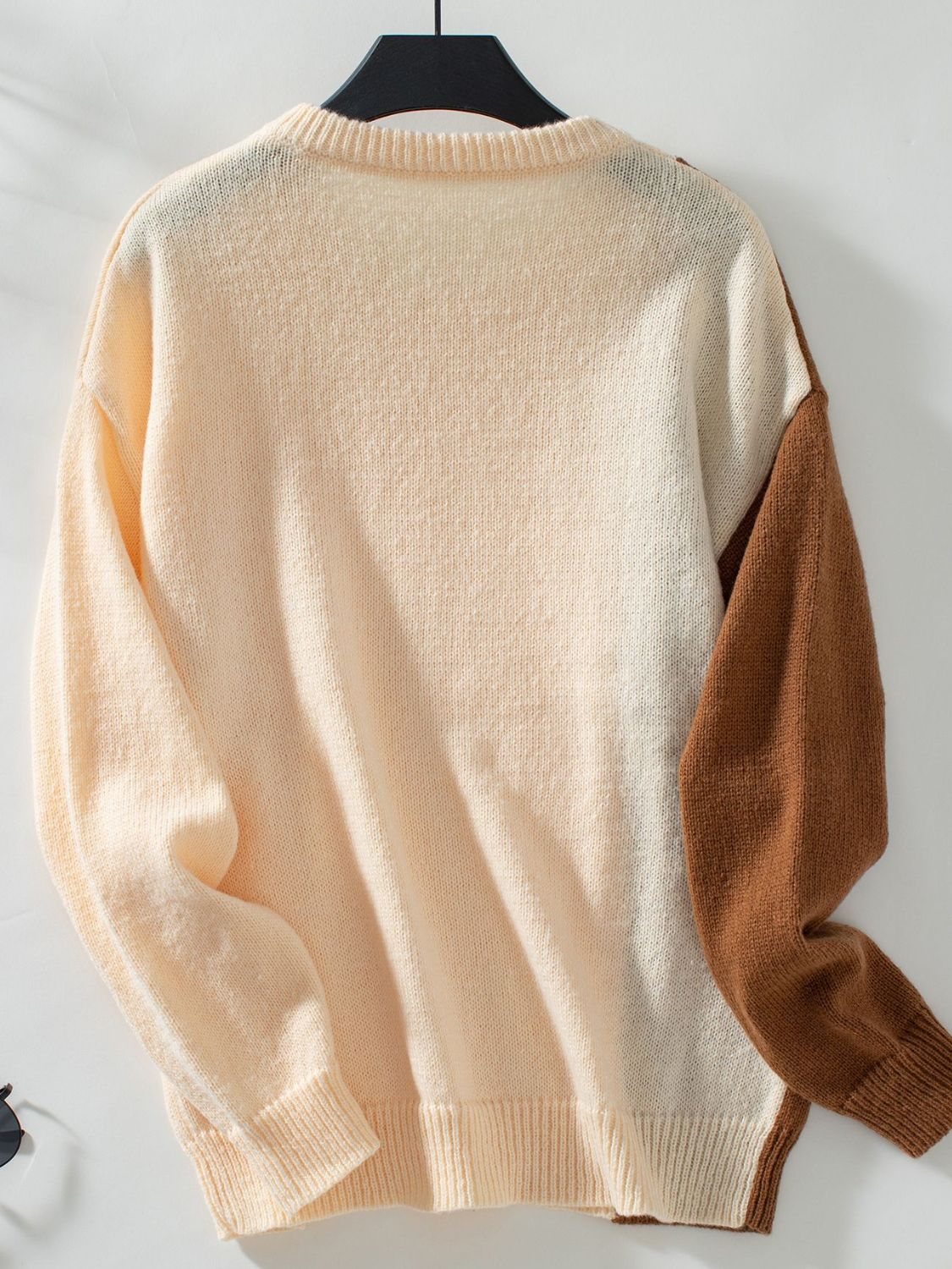Two Tone Cable Knit Round Neck Long Sleeve Sweater - The Goddess Galleries