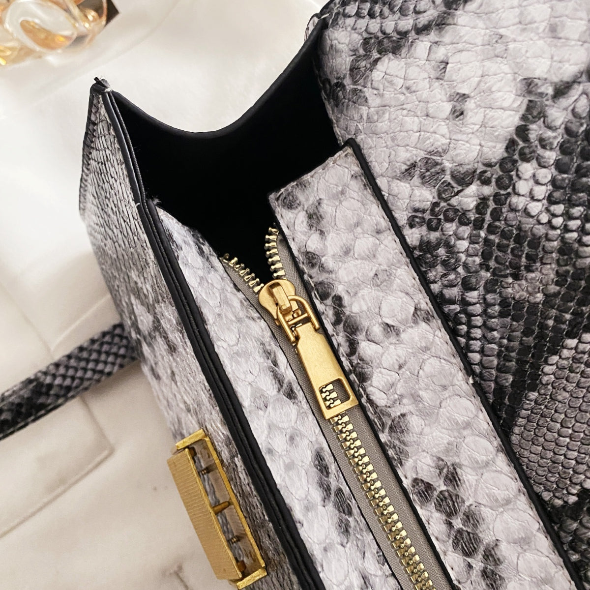 PU Leather Snakeskin Print Crossbody Bag - The Goddess Galleries