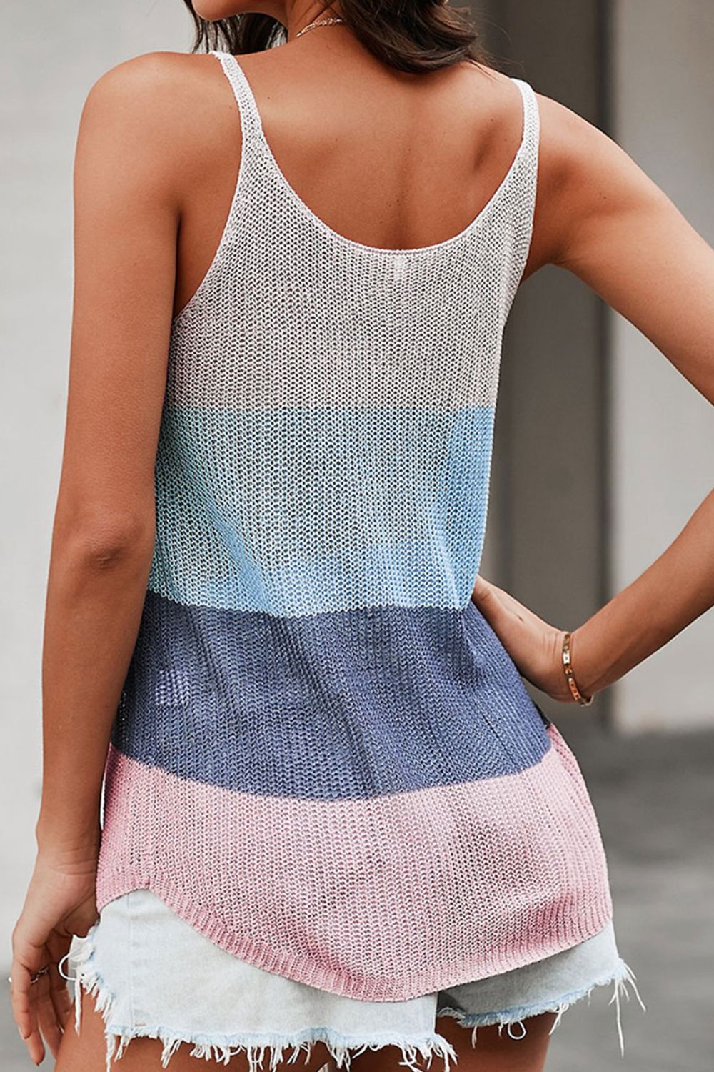 Shiny Color Block Scoop Neck Knit Tank - The Goddess Galleries