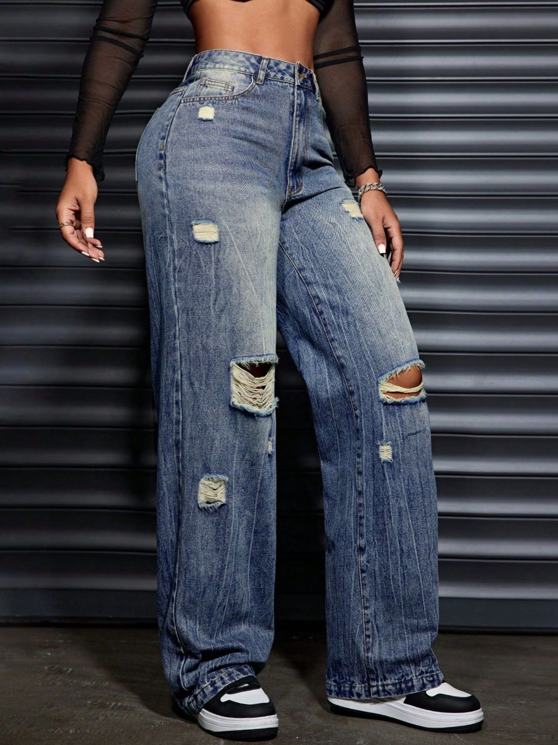Distressed Wide Leg Jeans with Pockets - The Goddess Galleries