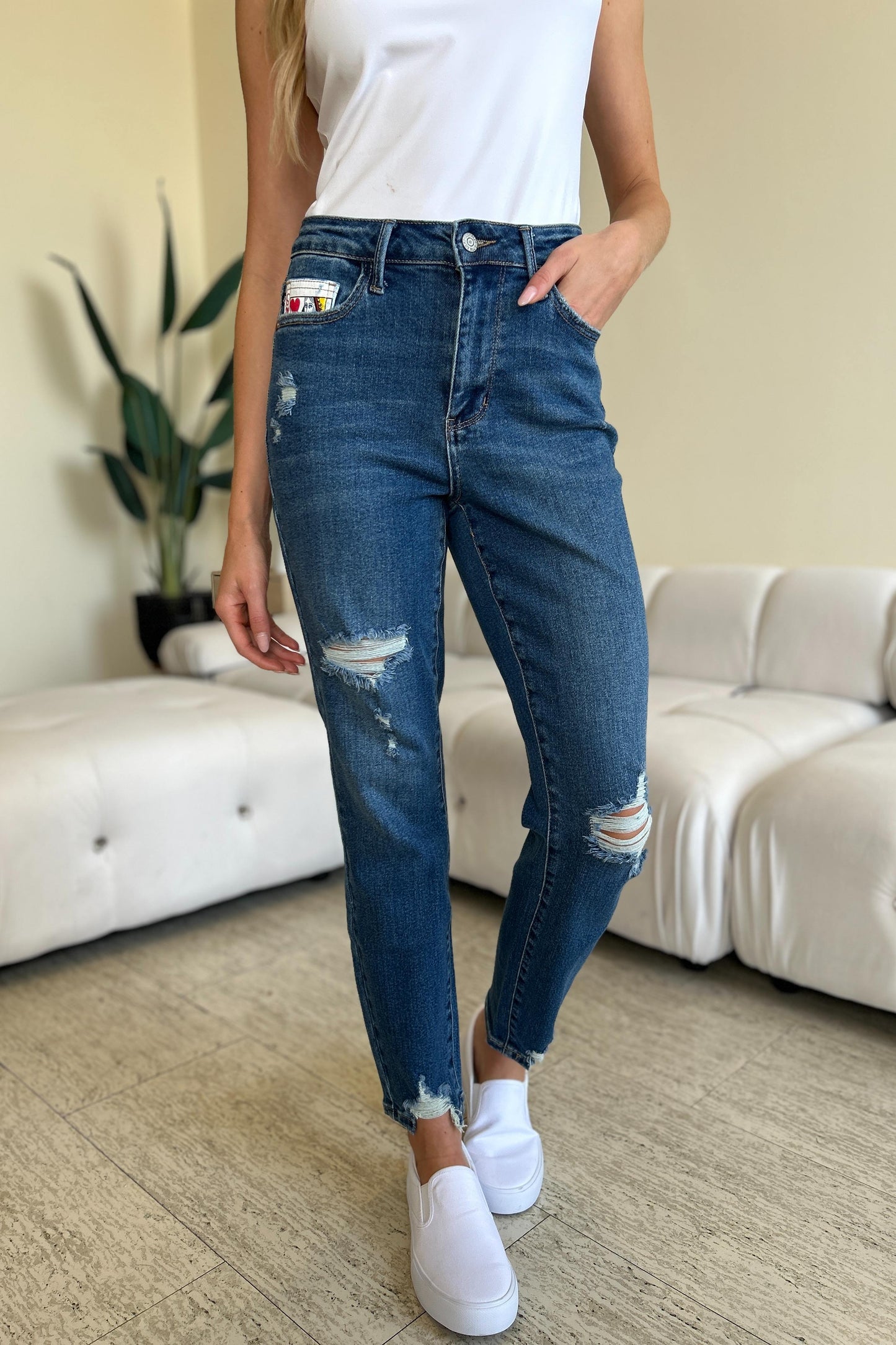 Judy Blue Full Size Queen Of Hearts Coin Pocket BF Jeans - The Goddess Galleries