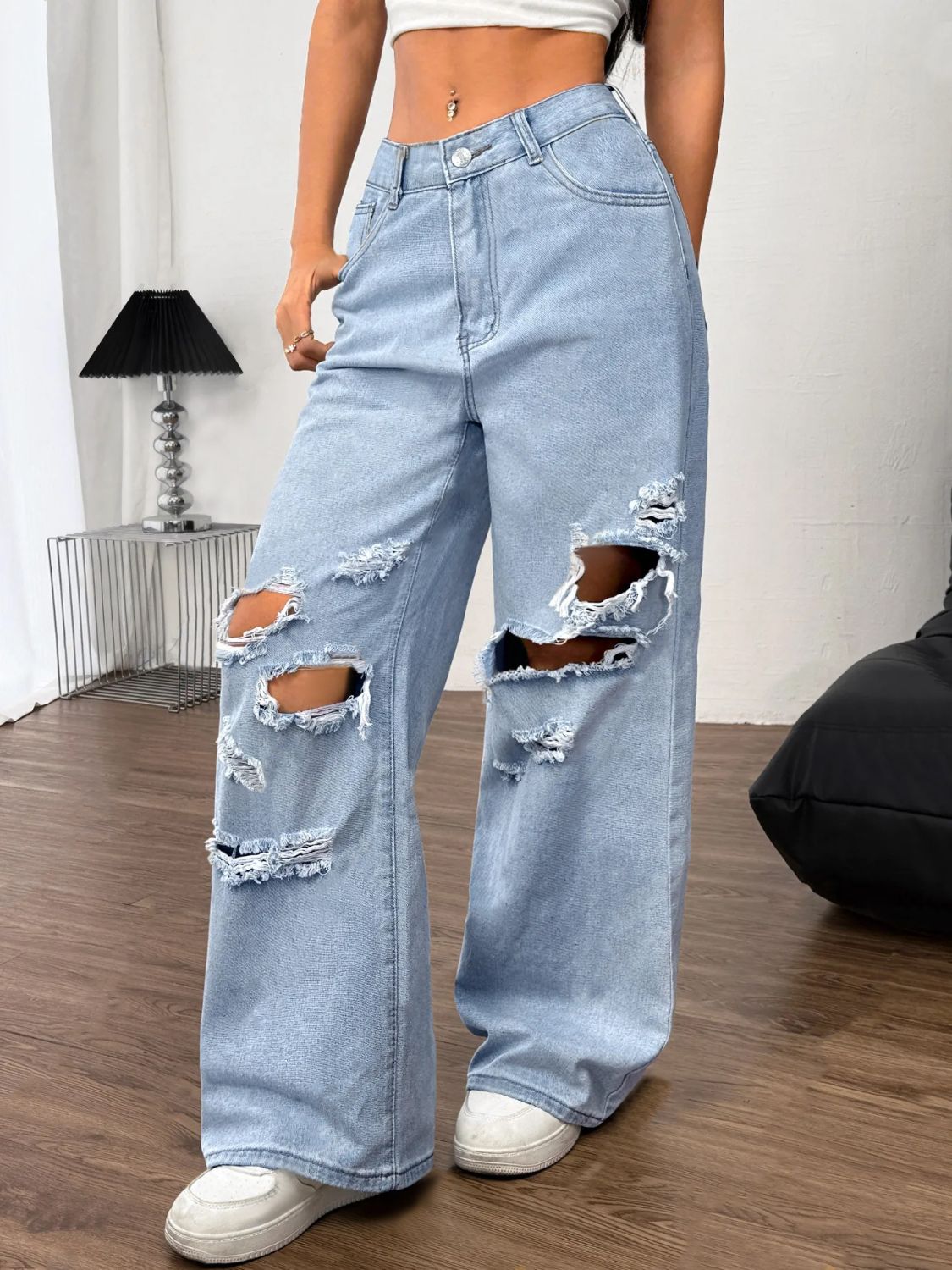 Distressed Wide Leg Jeans with Pockets - The Goddess Galleries