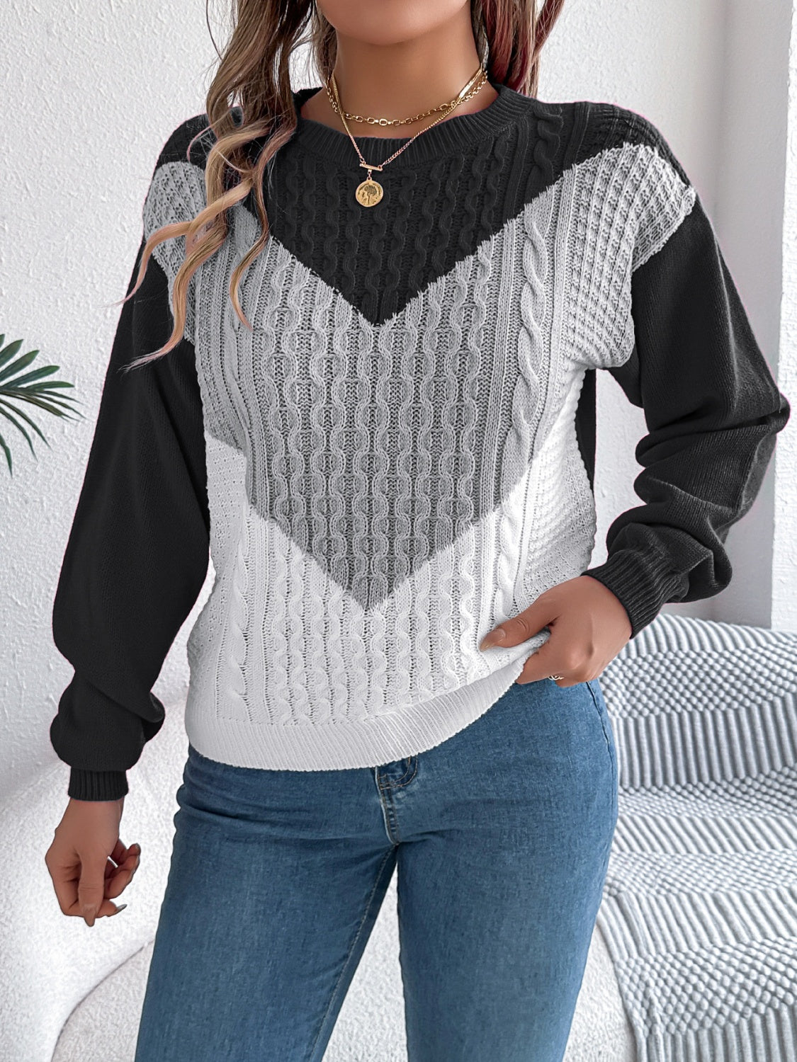 Contrast Round Neck Long Sleeve Sweater - The Goddess Galleries