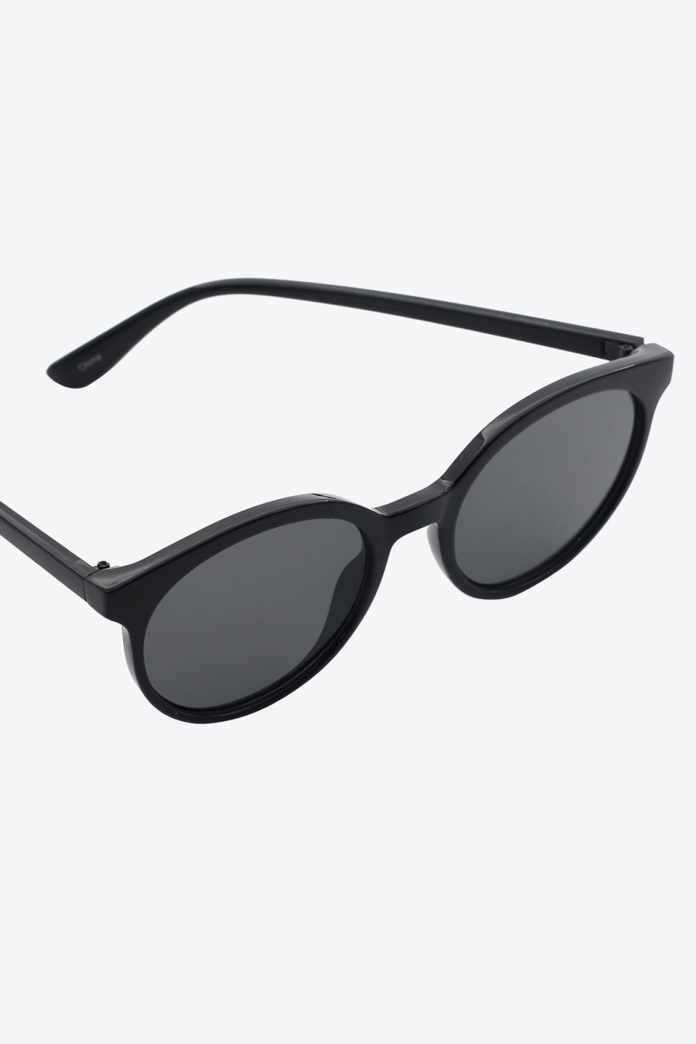 Round Full Rim Polycarbonate Frame Sunglasses - The Goddess Galleries