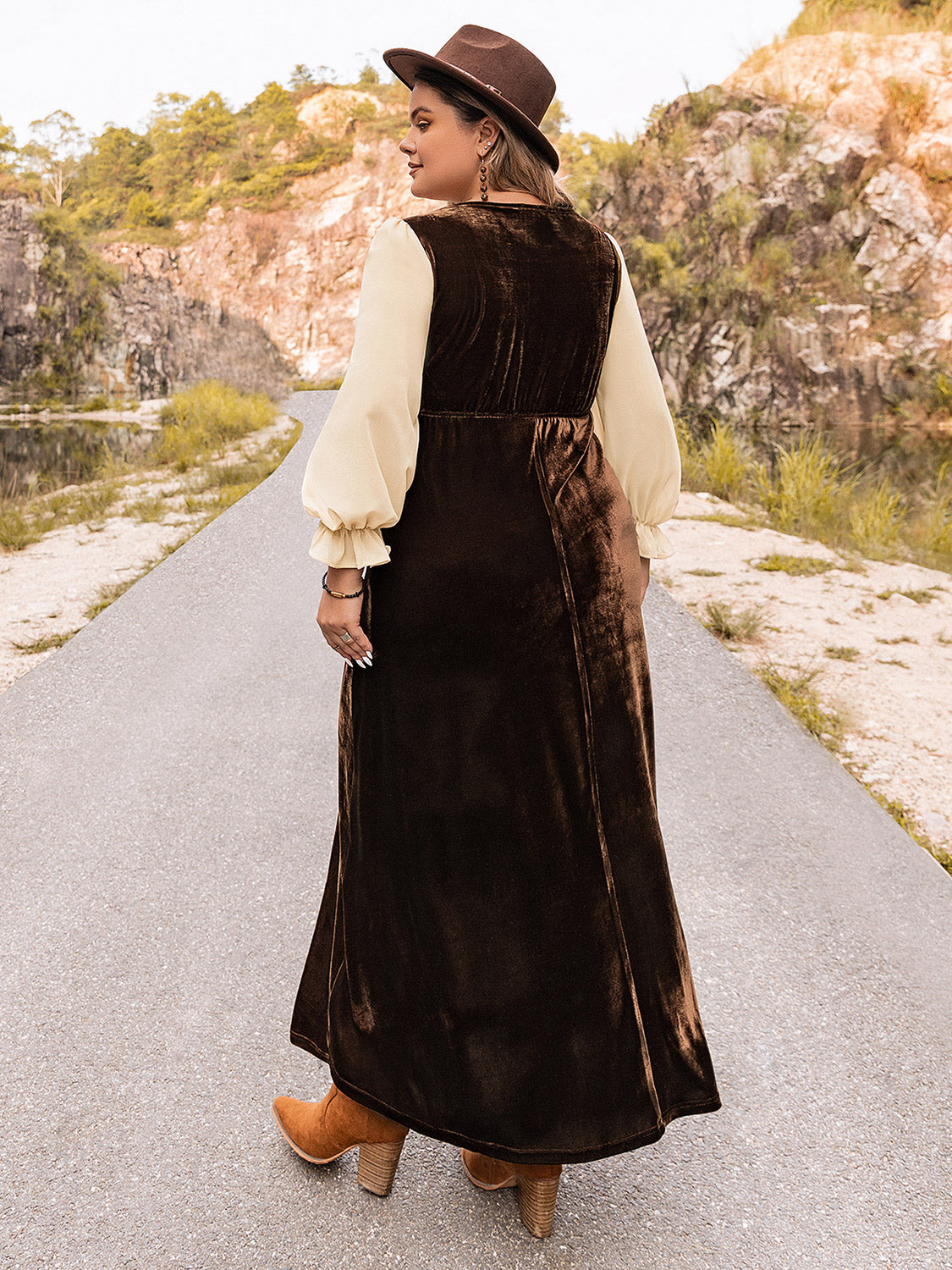 Plus Size Embroidered Square Neck Dress - The Goddess Galleries