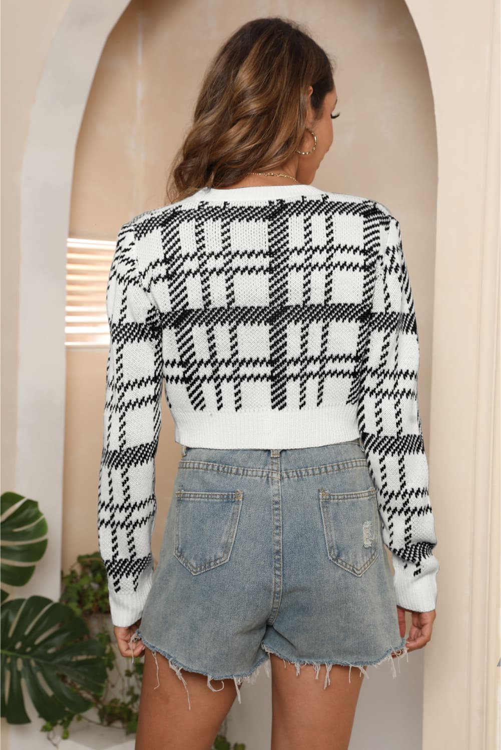 V-Neck Cropped Button-Up Cardigan - The Goddess Galleries