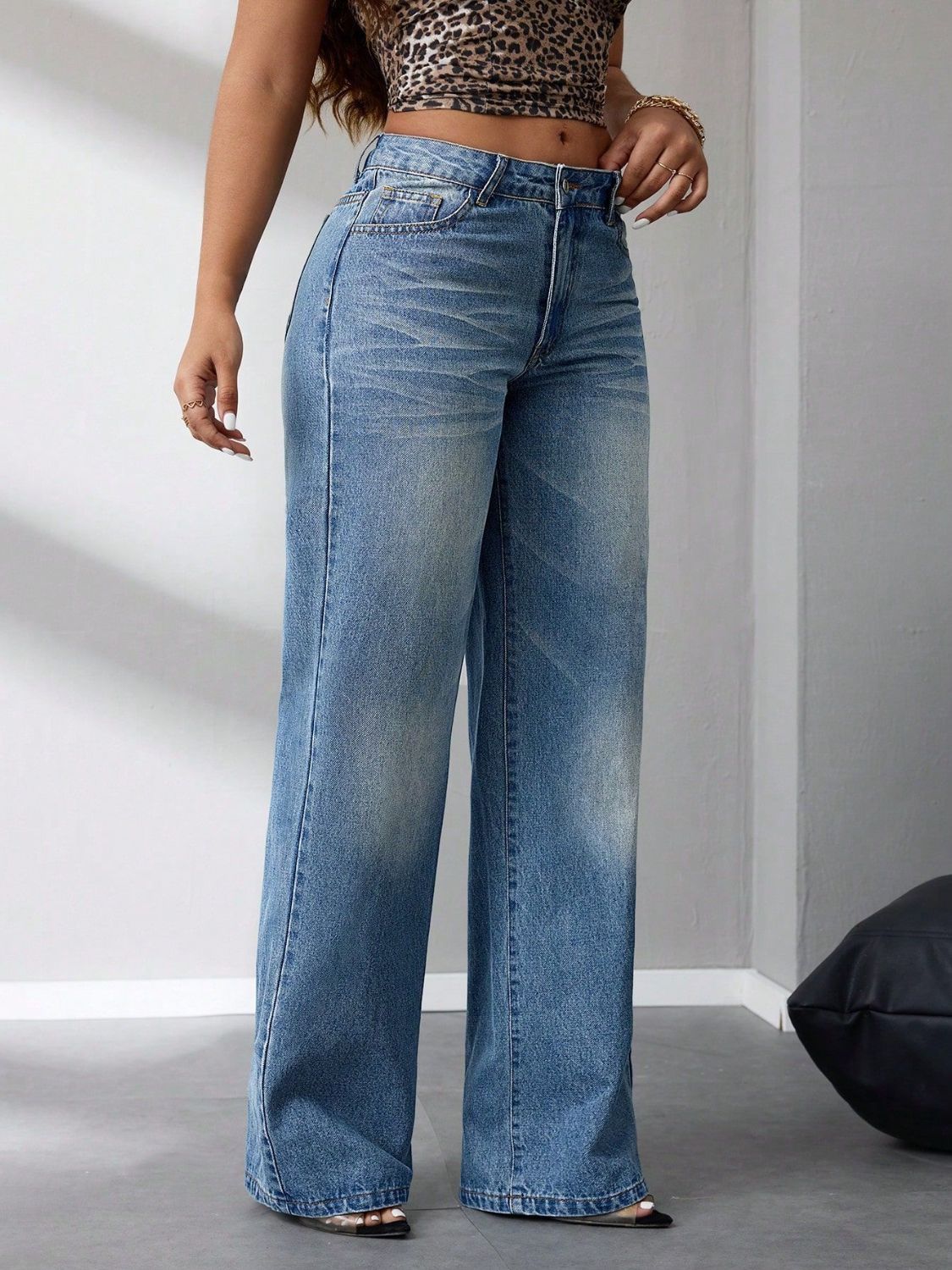 Wide Leg Jeans with Pockets - The Goddess Galleries