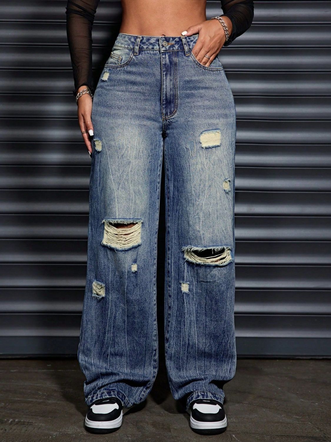 Distressed Wide Leg Jeans with Pockets - The Goddess Galleries