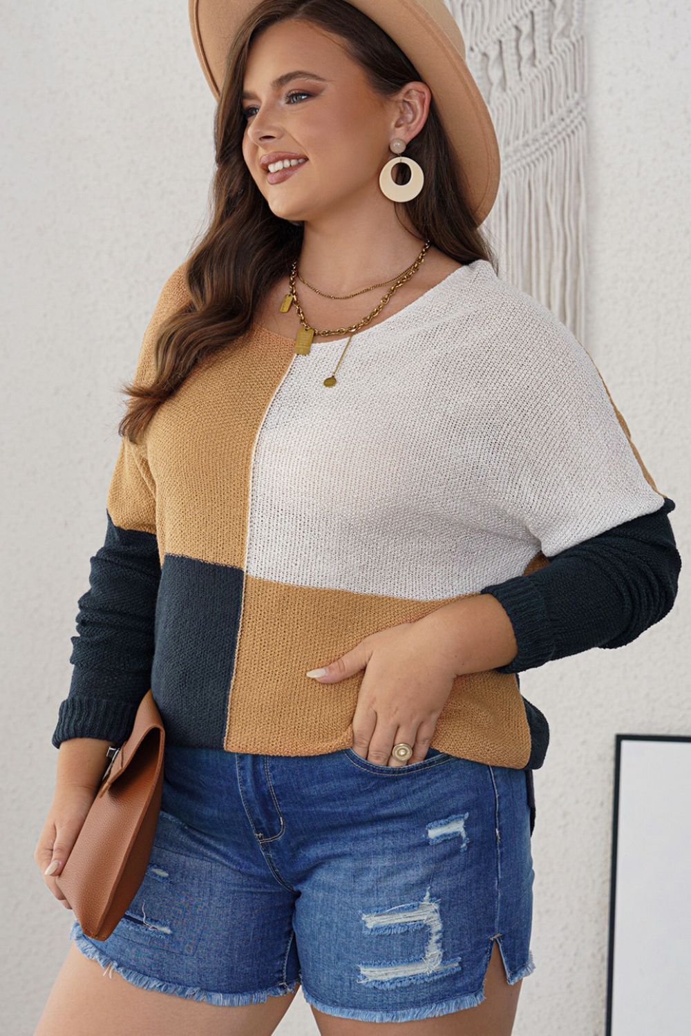 Plus Size Color Block Round Neck Sweater - The Goddess Galleries