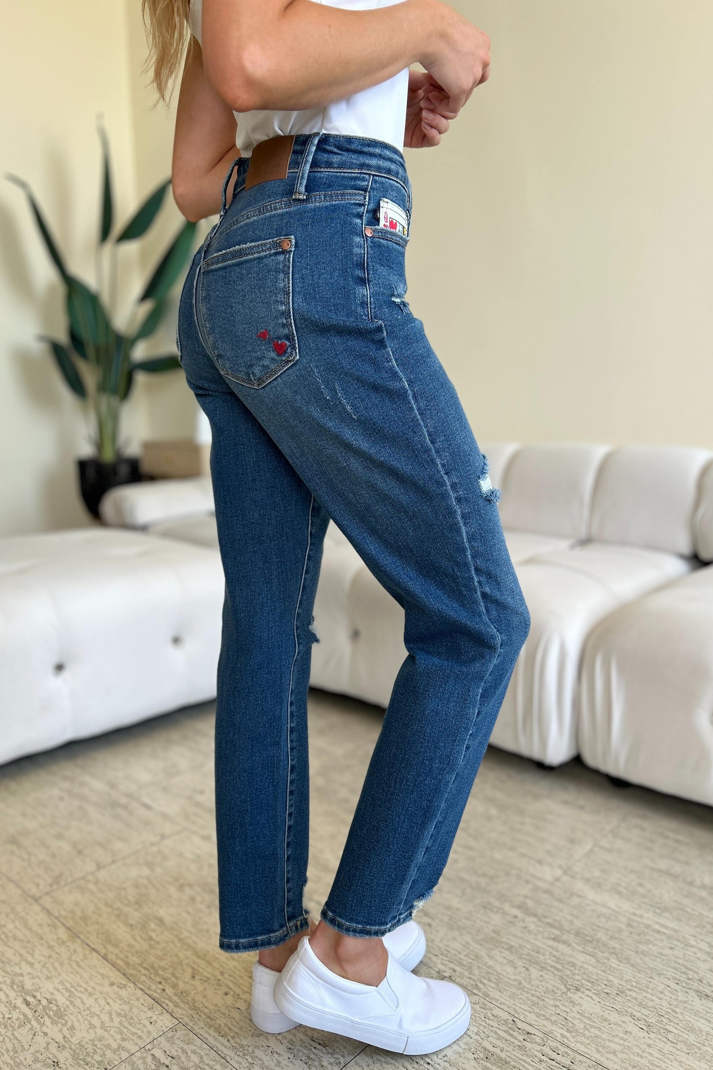Judy Blue Full Size Queen Of Hearts Coin Pocket BF Jeans - The Goddess Galleries