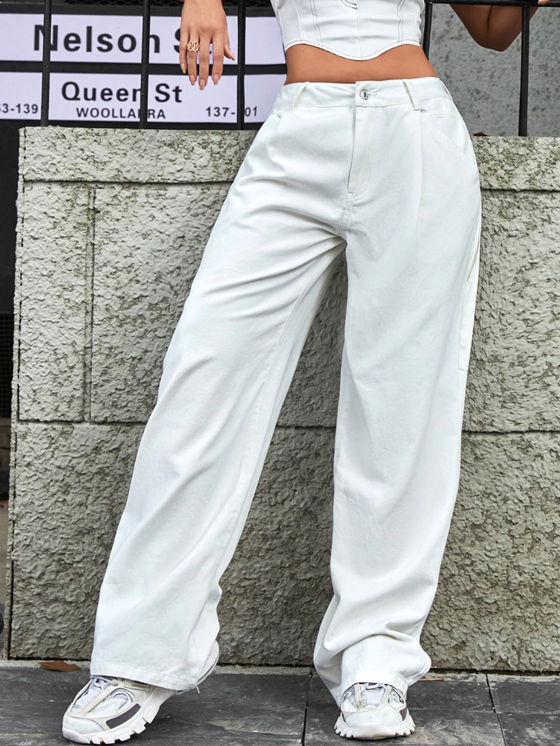 Wide Leg Jeans with Pockets - The Goddess Galleries