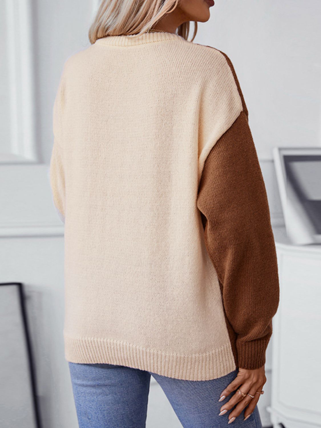Two Tone Cable Knit Round Neck Long Sleeve Sweater - The Goddess Galleries