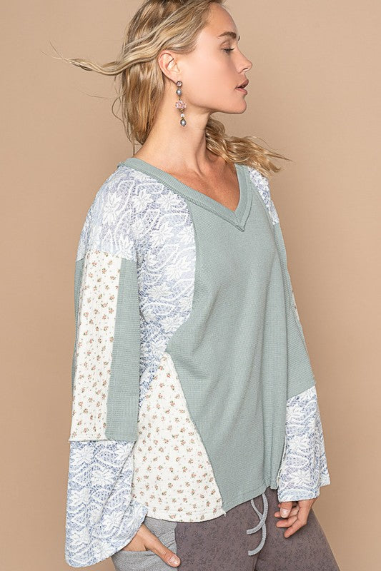 POL Lace Floral Round Neck Knit Top - The Goddess Galleries