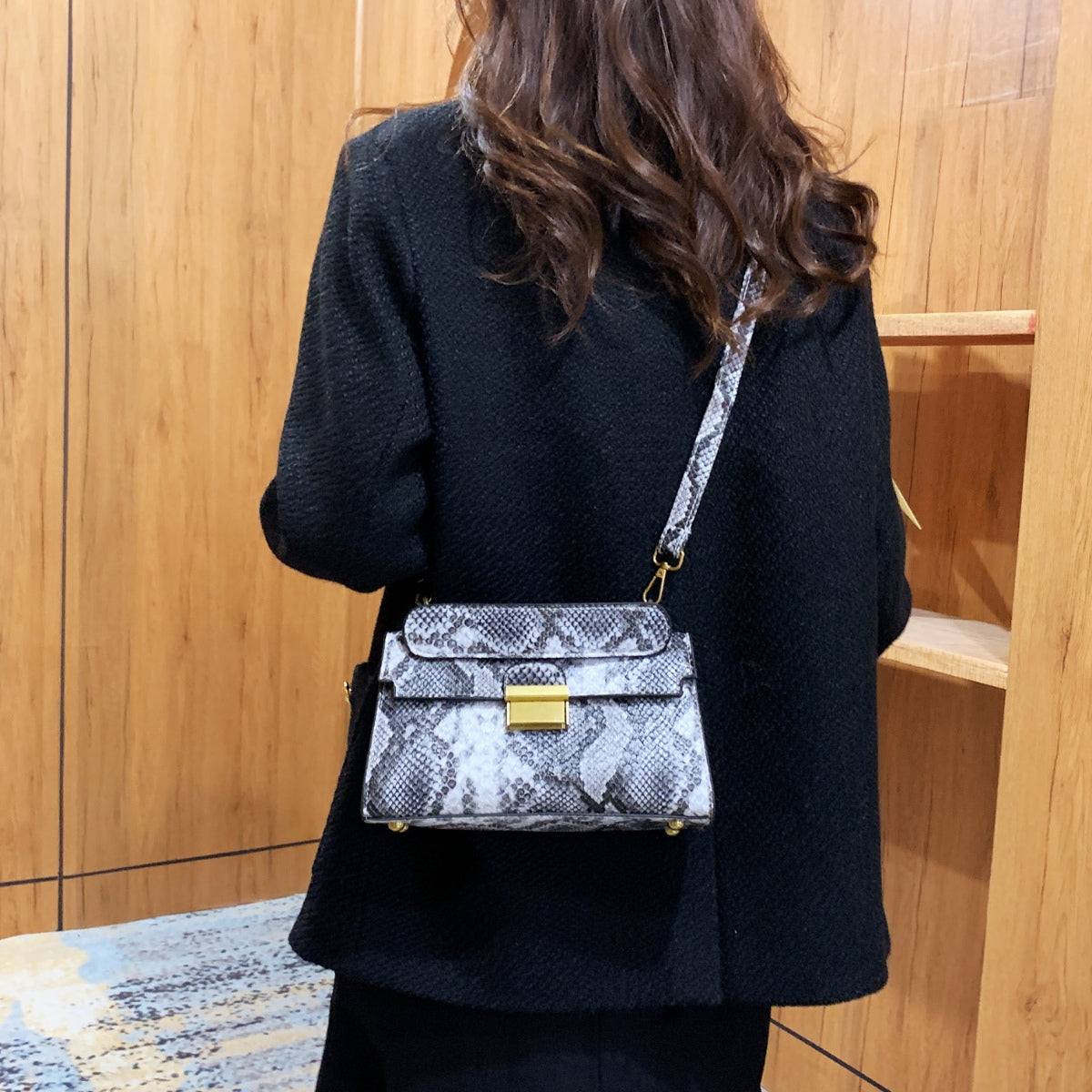 PU Leather Snakeskin Print Crossbody Bag - The Goddess Galleries