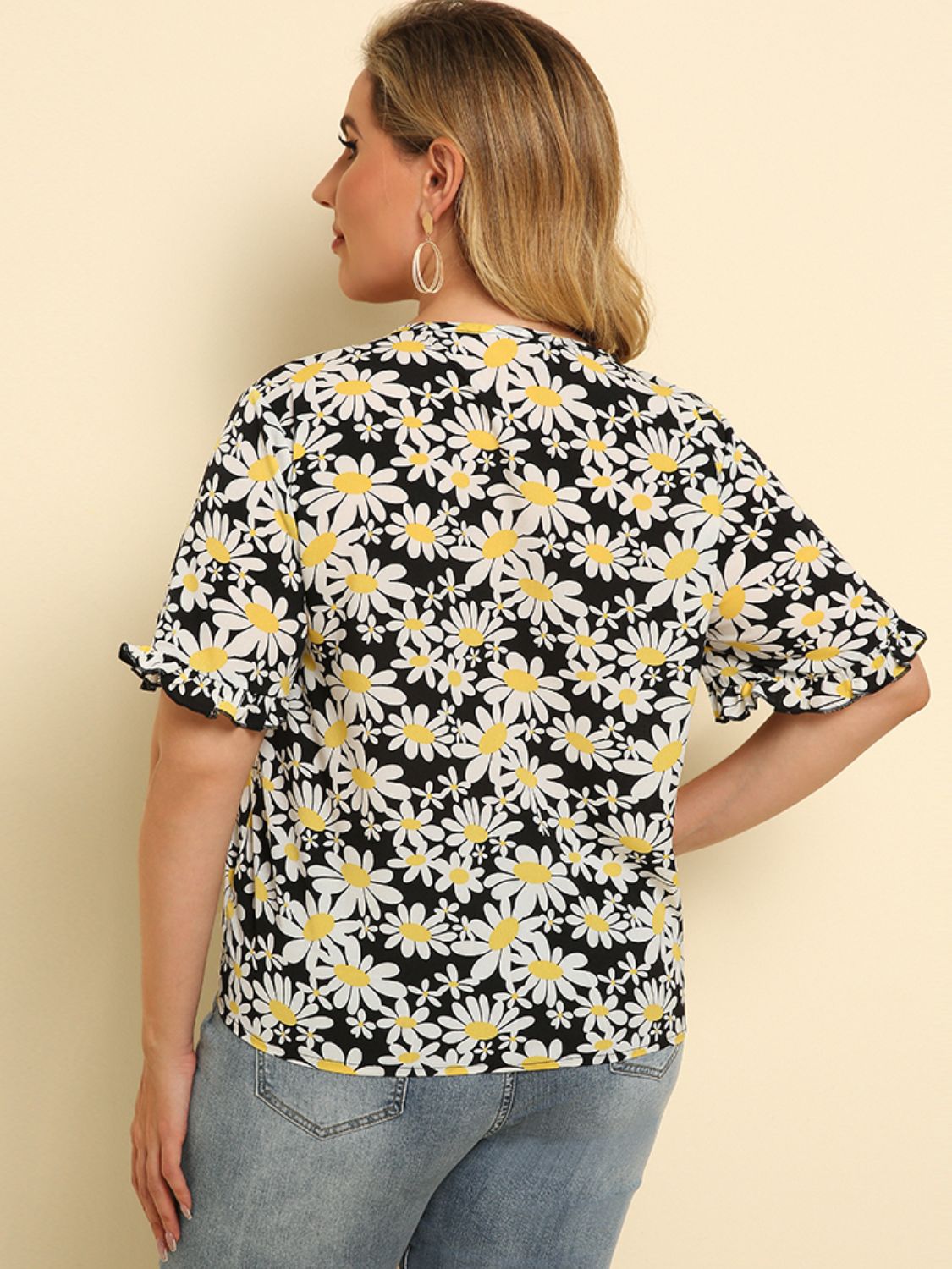 Plus Size Floral Round Neck Tie Hem Blouse - The Goddess Galleries