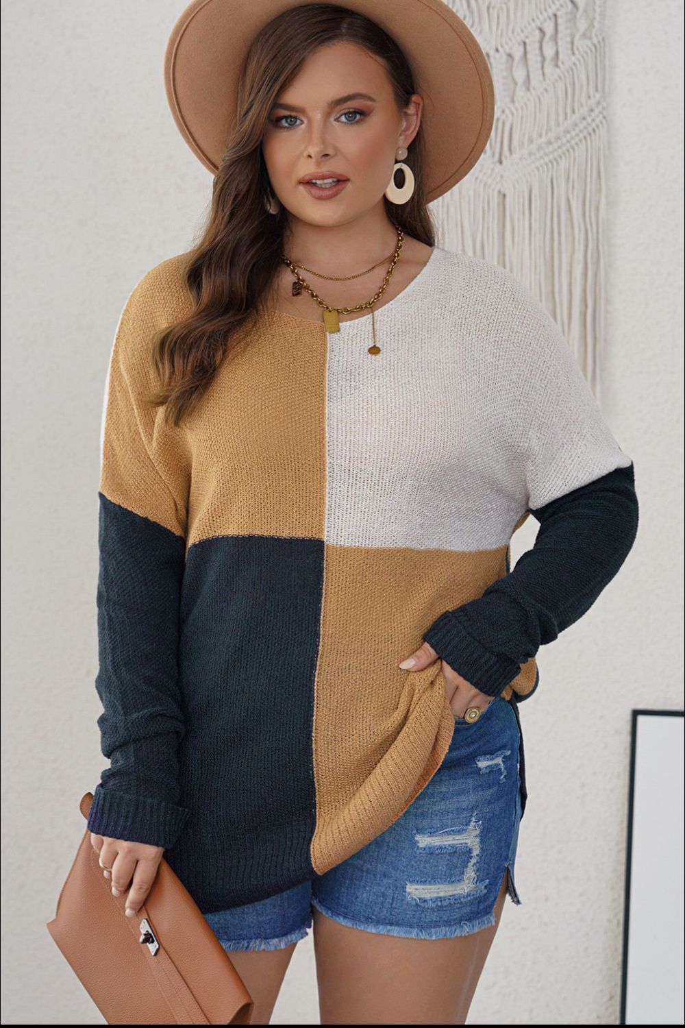 Plus Size Color Block Round Neck Sweater - The Goddess Galleries
