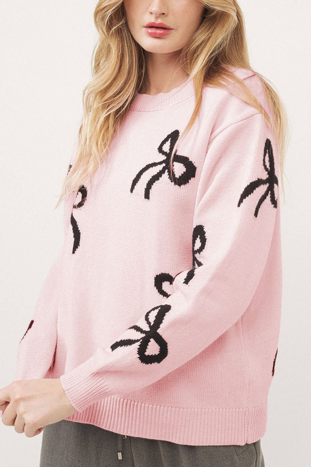 Bow Pattern Round Neck Loose Fit Sweater - The Goddess Galleries