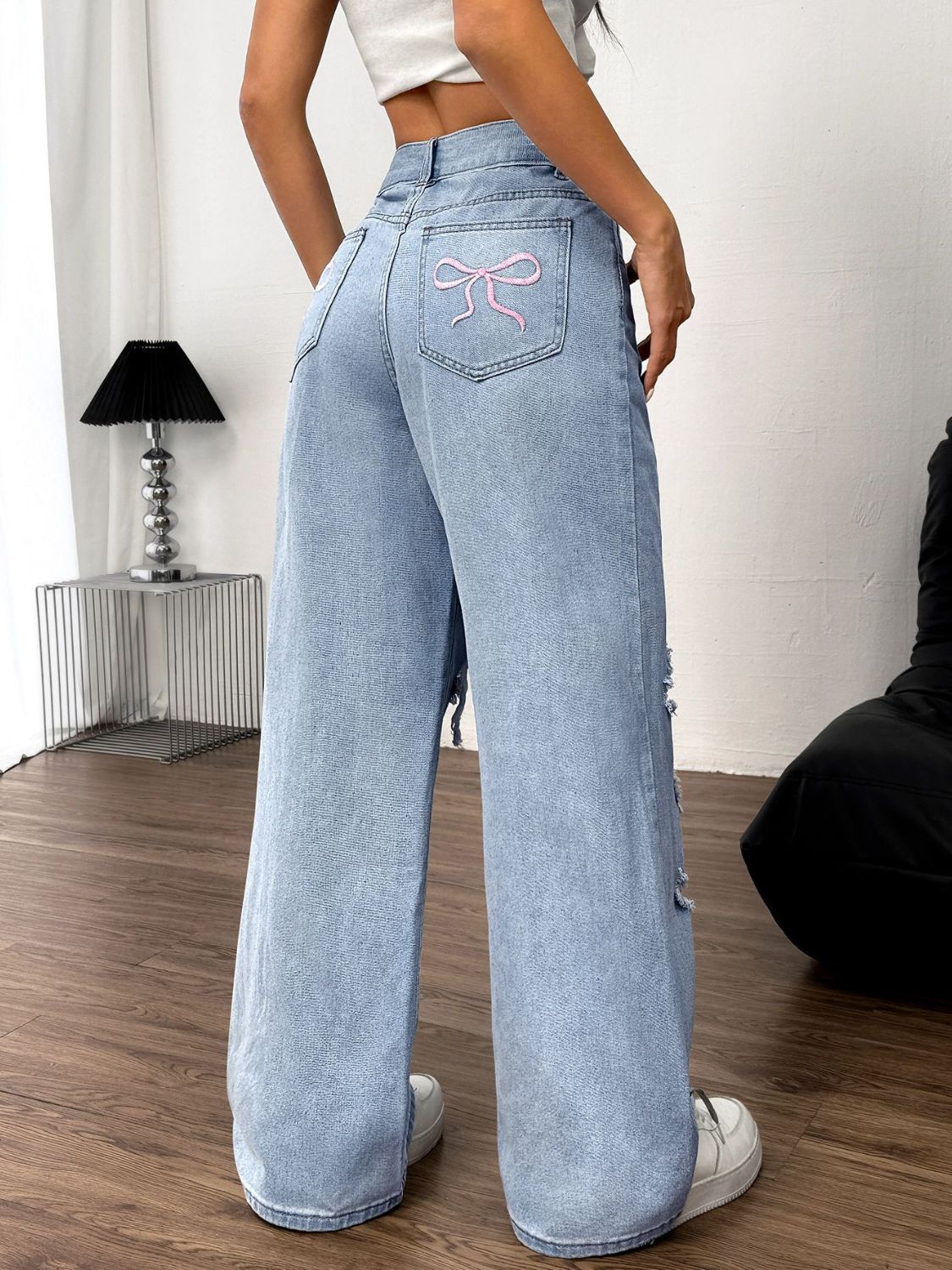 Distressed Wide Leg Jeans with Pockets - The Goddess Galleries