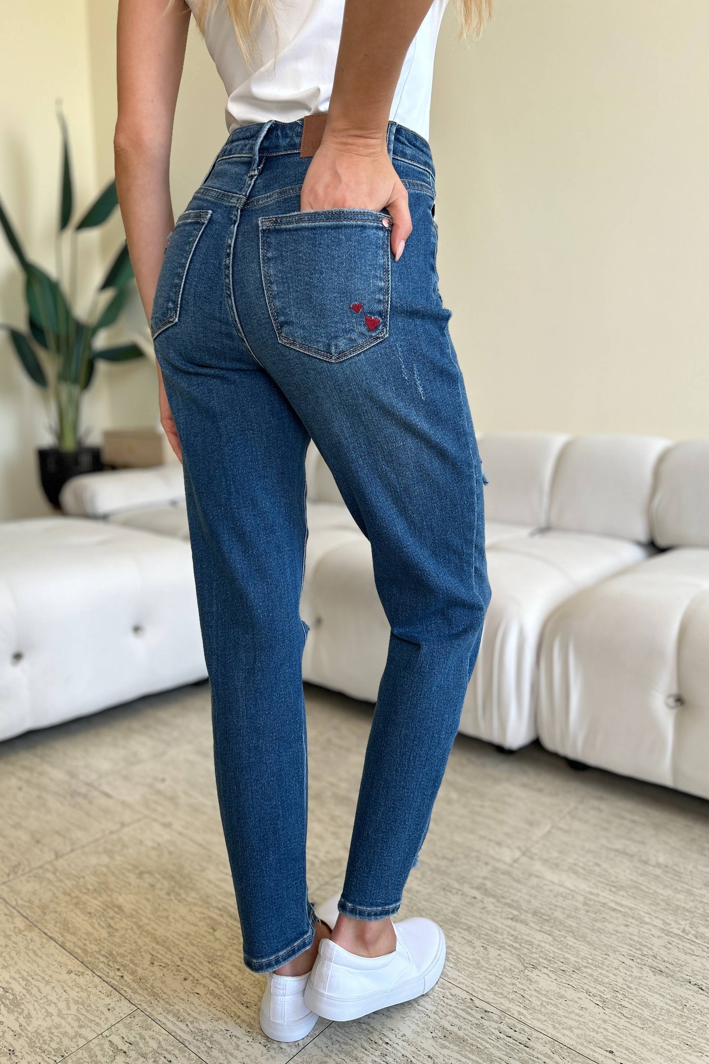 Judy Blue Full Size Queen Of Hearts Coin Pocket BF Jeans - The Goddess Galleries