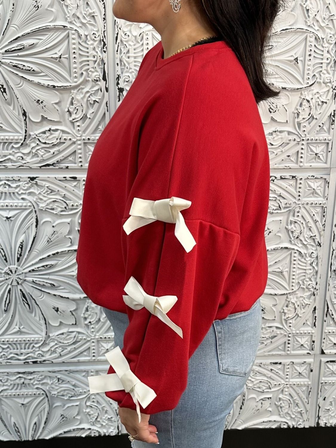 Contrast Bow Round Neck Long Sleeve Sweatshirt - The Goddess Galleries